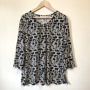 Carroll Reed Black and White Pipe Maze Pleated Collar Top